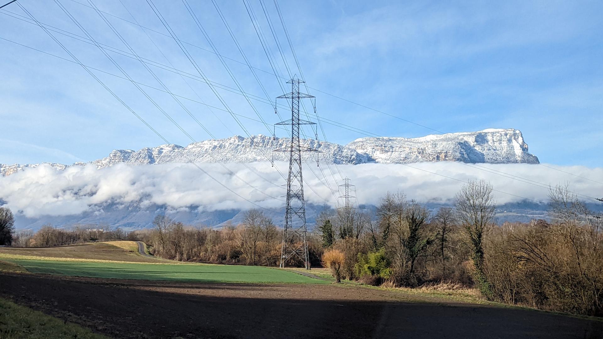 ligne très haute tension. est-ce dangereux ?